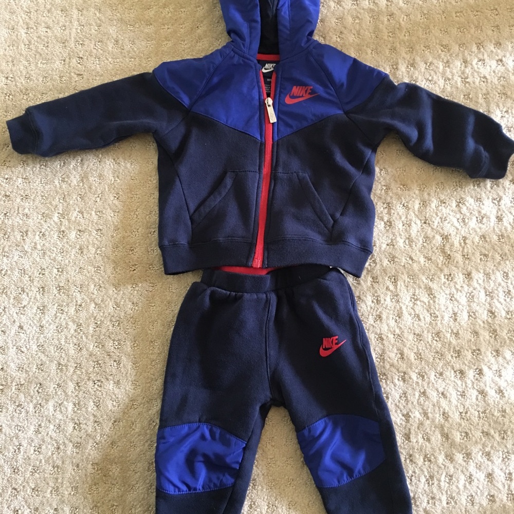 18mo old Nike sweatsuit